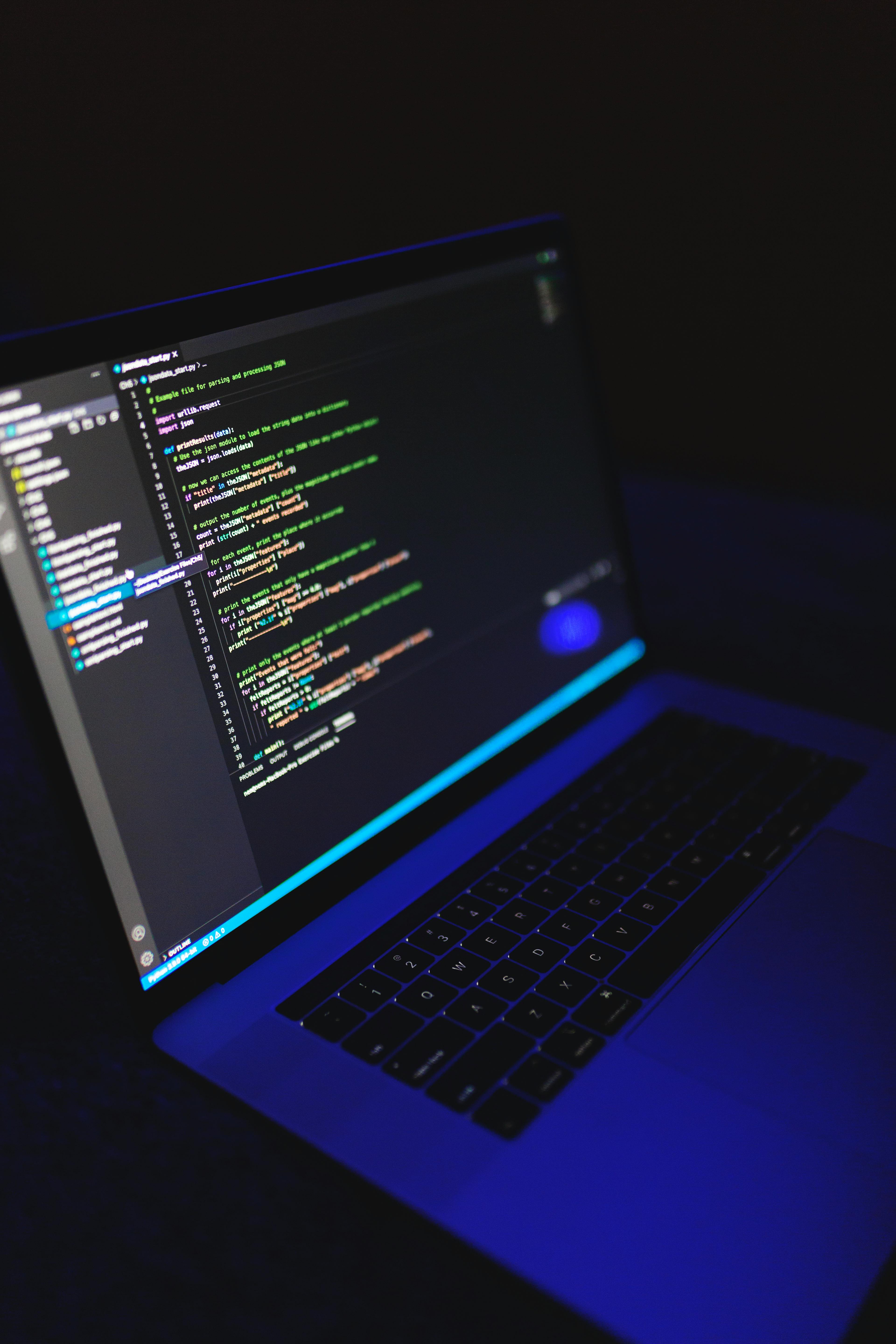 JSON Schema e gateway con conferma umana per ridurre errori agentici nelle API fintech
